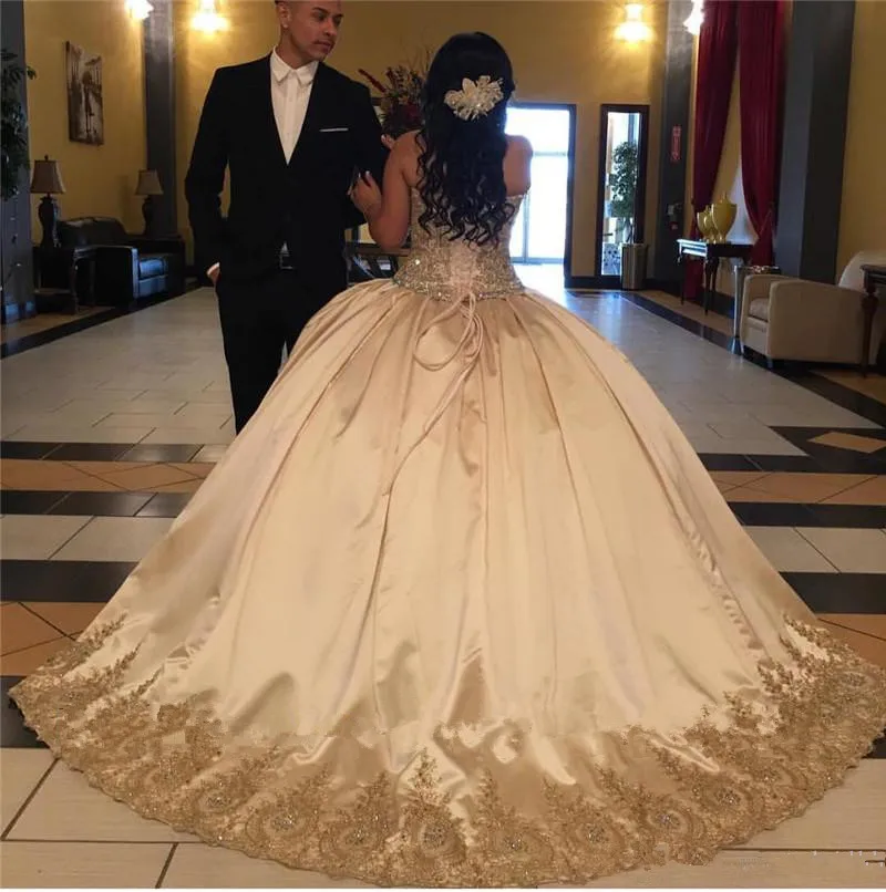 Sweetheart Beading Champagne Quinceanera Dresses with Gold Lace Ball Gown Prom Formal Gowns Sweet 16 Dress vestidos de 15 anos