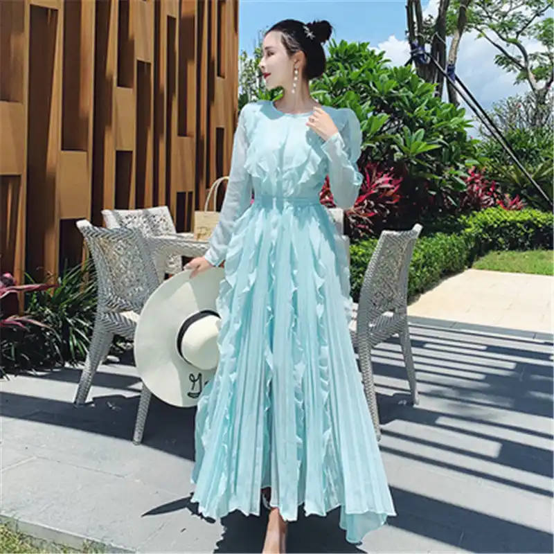 vestido plissado manga longa