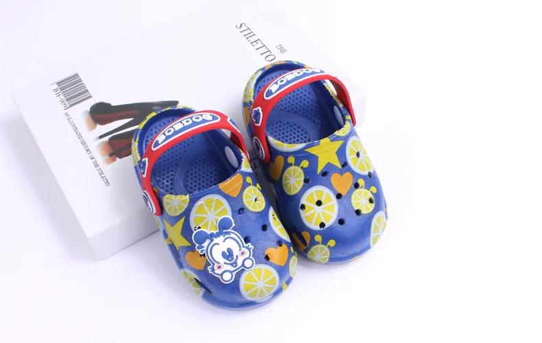 Kids Slippers Children Slippers Summer New Fashion Cartoon Prints Boys Girls House Slides Outdoor Anti-skid Beach Slippers Soft