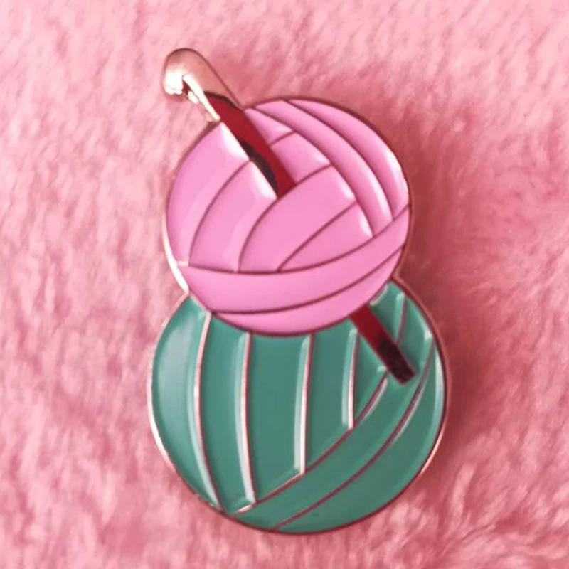 Knitting Needles And Yarn Enamel Pin Knitters Flair Jewelry Brooches