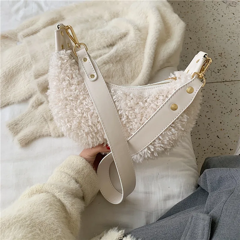 cheap Winter Faux Fur Crossbody Bags for Women 2019 Small Shoulder Messenger Bag Lady Half Moon Handbags and Purses Party Chest Bags