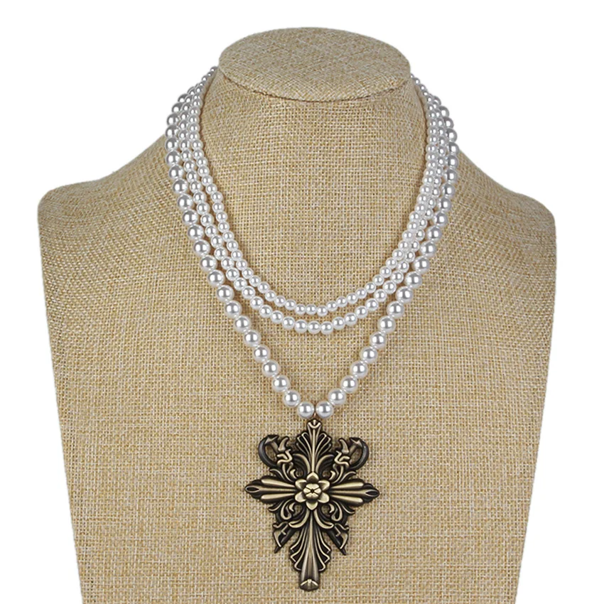 

Takerlama Vampire Madam Alcina Dimitrescu Woman Pearl Necklace Lady Choker Collar de perlas Cosplay Jewelry Costume Accessories