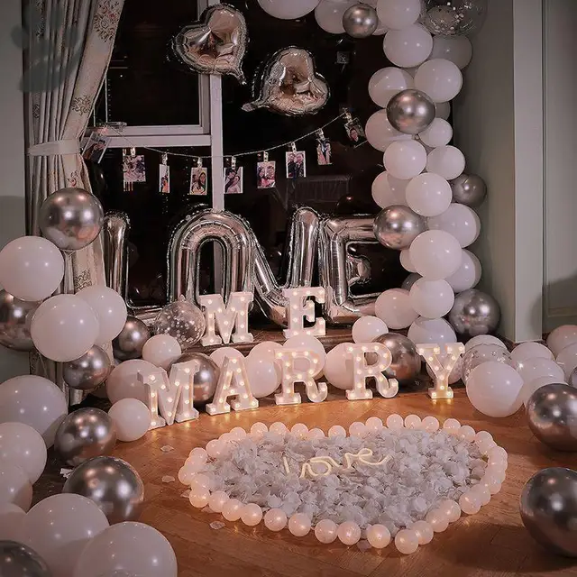 로맨틱 서프라이즈를 위한 최적의 소품