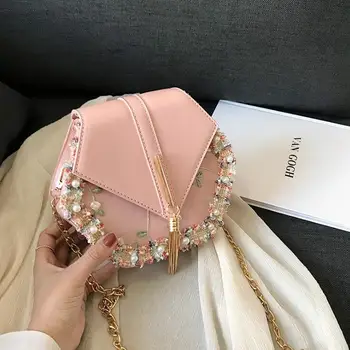

2021 Ladies Pearl Decorative Leather Handbag Luxury Metal Tassel and Studded Chain Shoulder Bag Fashion Hexagonal Crossbody Bags