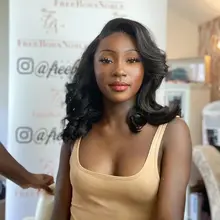 Bob corto peluca del pelo humano del frente del cordón pelucas con minimechones brasileño ondulado sin costuras Bob pelucas para mujeres cierre 4x4 peluca Pre arrancado