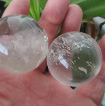 

+++---422+++2 NATURAL PRETTY TRANSPARENT QUARTZ CRYSTAL BALL HEALING