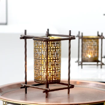 

Chinese Retro Creative Hollow Glass Lantern Candle Holder Iron Classic Centerpiece Romantic Bar Table Decorations for Home X6T31