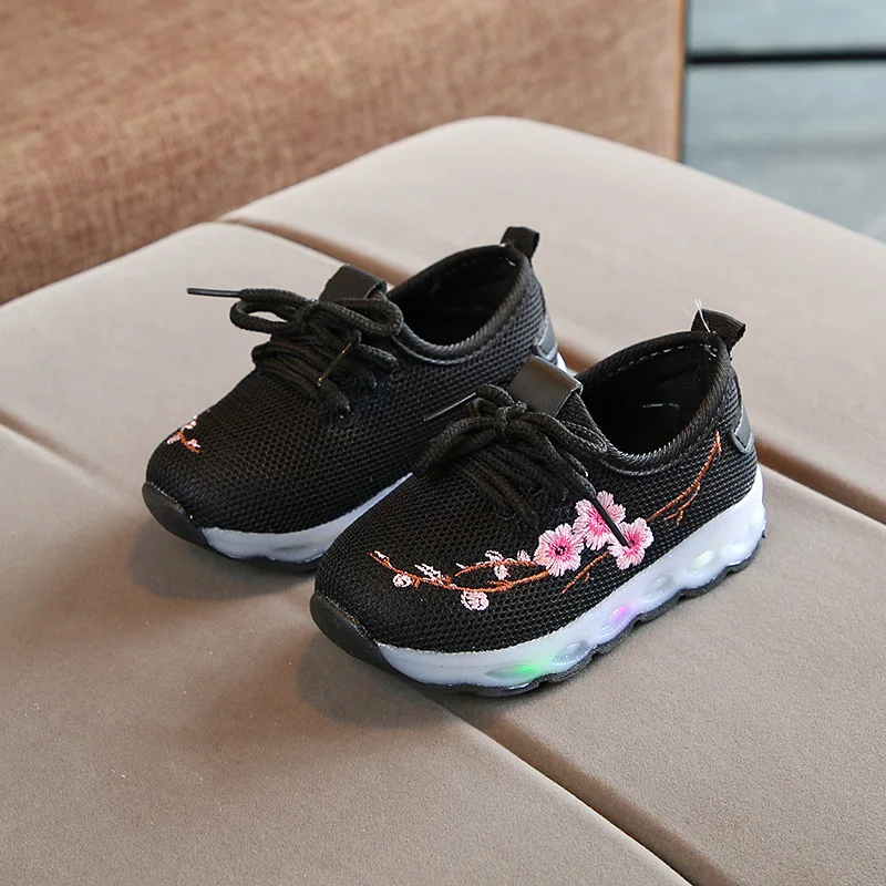 Flower beautiful girls shoes LED lighting fashion baby sneakers princess elegant Lovely baby casual shoes