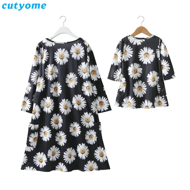 Family Look Women Matching Mother And Daughter Clothes Sun Flower Floral Dress For Mommy And Me Kids Girls Mom Daughter Dresses