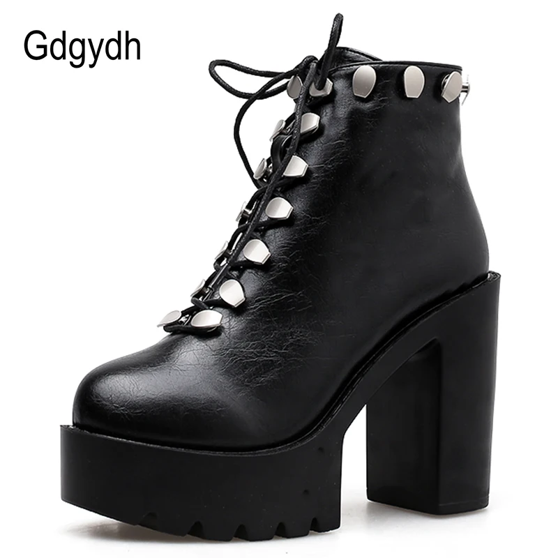 Gdgydh/модные мотоциклетные ботинки с заклепками женская обувь из черной кожи на квадратном каблуке Демисезонная обувь на платформе Прямая