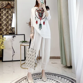 

Spring / Summer 2020 new abstract pattern women's tops Miyak fold Fashion 3/4 sleeves, large size, loose and thin T-shirt Tied 9