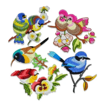 

1pcs Lovely Bird Patches Sewing On Iron On Embroidered Applique Cute Fabric Patch Clothes Bags DIY Decoration Patches