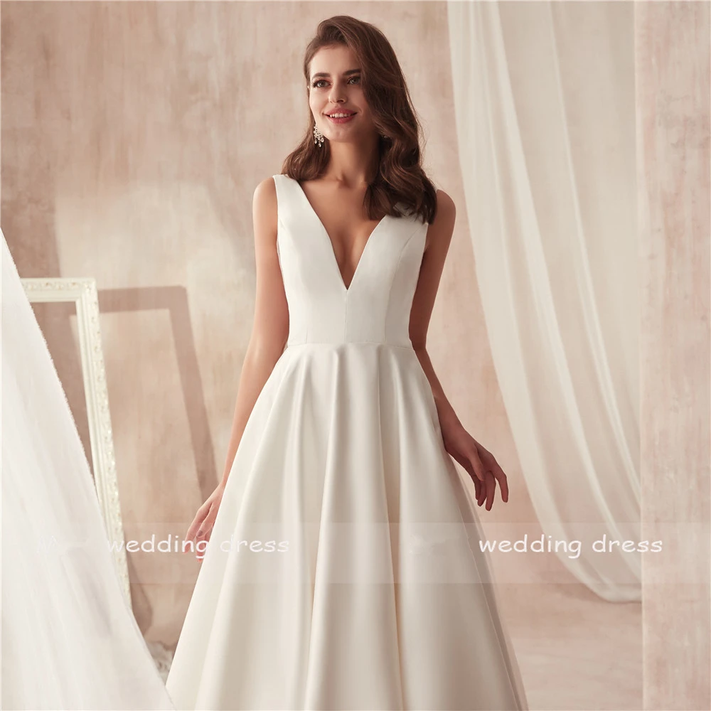 

2019 Famous Design Satin Wedding Dress with Pocket V-neck Cutout Side Open Back Bridal Dress Pocket vestido longo de festa