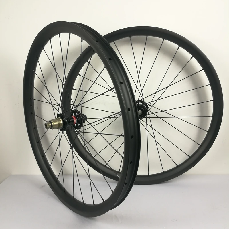 

PLUS WIDE CARBON MOUNTAIN BIKE WHEELS MTB WHEELS NOVATEC HUB FRONT 15/100 REAR 12/142 RIM 440g 40MM WIDTH 30MM DEPTH WHEELSET