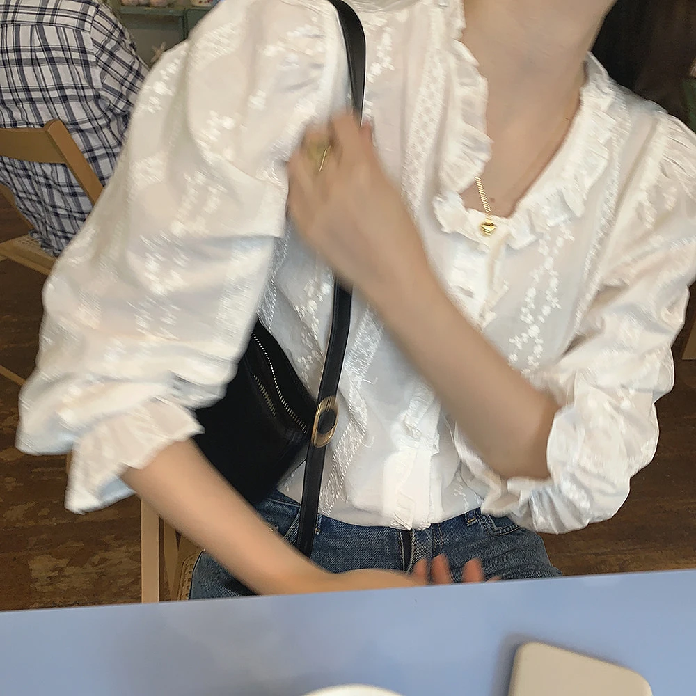

Autumn Korean Tops Vintage V-neck Elegant Jacquard Nine Quarter Rullfe Trim Slightly Transparent Solid Blouses Femme Hivers