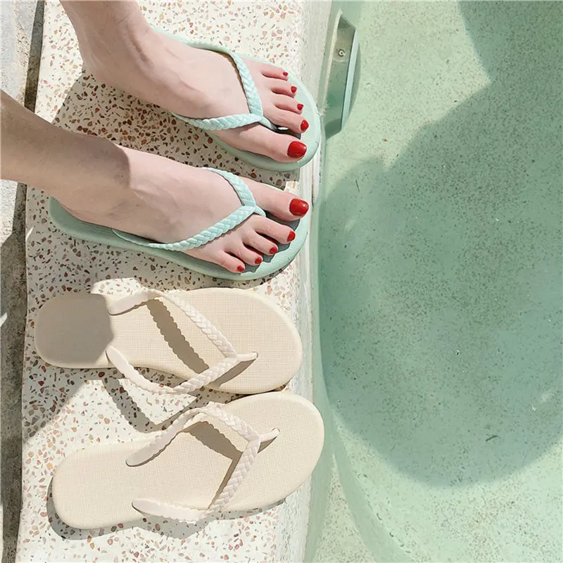 Шлепанцы женские из мягкого ПВХ Нескользящие плоская подошва сланцы пляжные