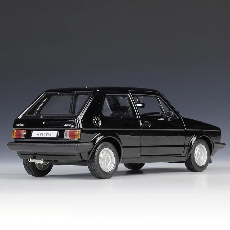 Goede Maisto Bburago VW 1979 Golf Mk1 GTI Zwart Rood Diecast Auto Model Speelgoed Voertuig Auto Model Maisto Modellen Kids Auto