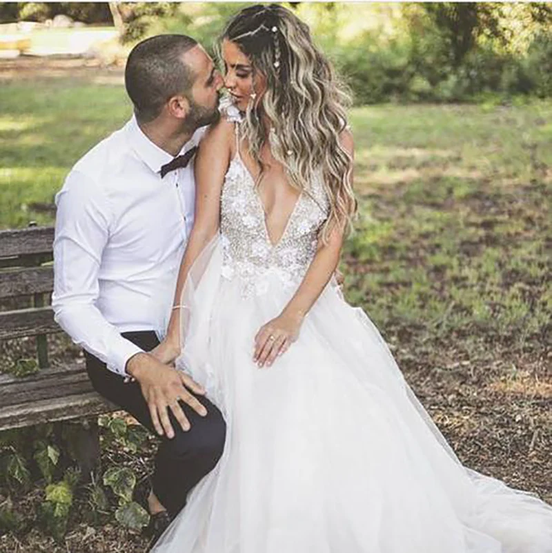 92 Flowers Wedding Dress White Deep V-neck With Delicate Appliques Backless Bridal Gown (2)