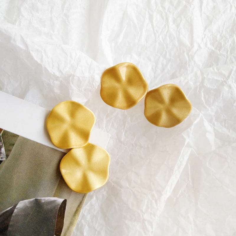 

Free Shipping Geometric Metal Cute Earring