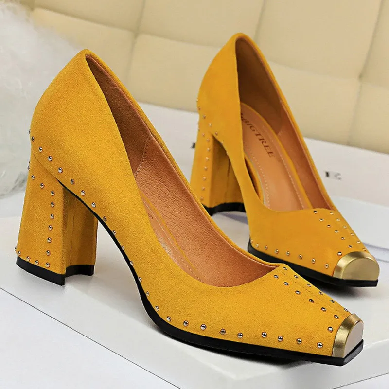 Обувь BIGTREE; Новинка; женские туфли-лодочки с заклепками; обувь для вечеринок на Высоком толстом каблуке; женская обувь; модная женская обувь на каблуке; женская обувь; - Цвет: yellow