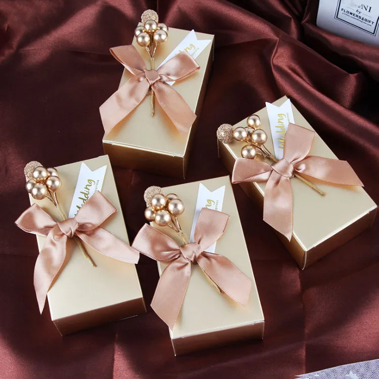 

Luxury Gold Paper Wedding Candy Box Small Chocolate Gift Boxes And Packaging With golden beans ribbons decor 2019 New