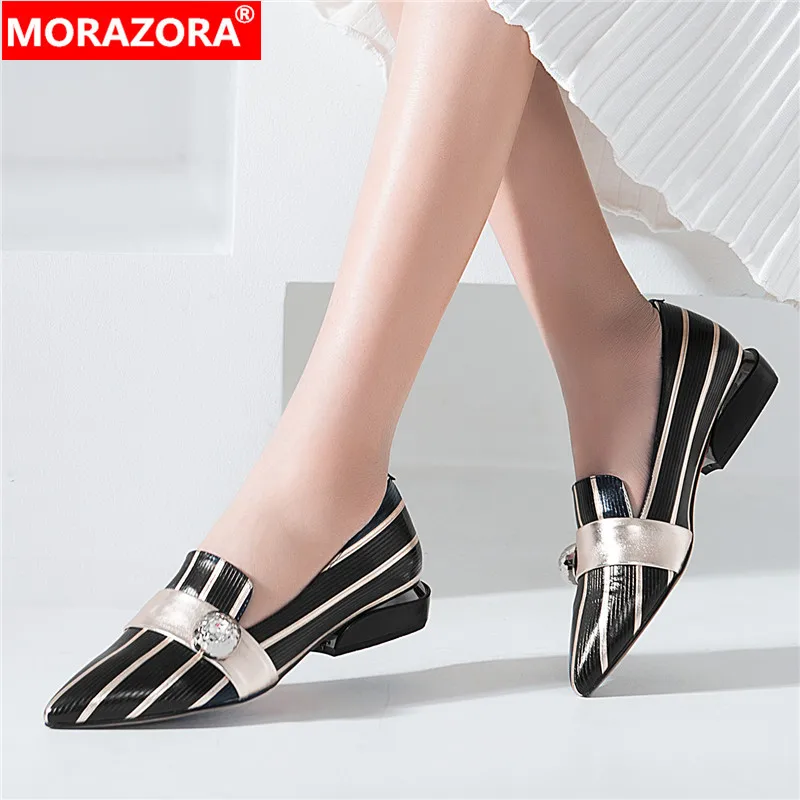 MORAZORA/ повседневные женские туфли высокого качества; летние туфли из натуральной кожи; женские туфли с острым носком на низком каблуке; большие размеры 33-43