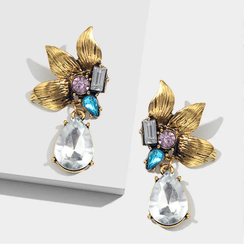 

JJFOUCS 2019 Metal Crystal flower Petal Drop Earrings For Women Fashion Geometric Shiny Dangle Earrings Female Party Jewelry