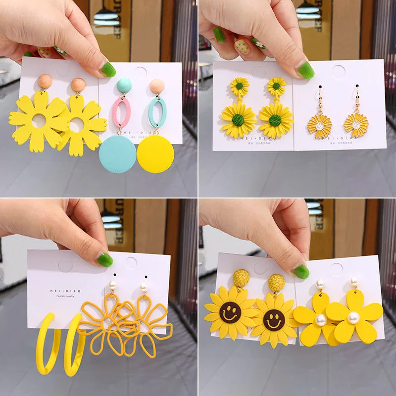 

2020 High Quality warm yellow simple temperament earrings niche earrings
