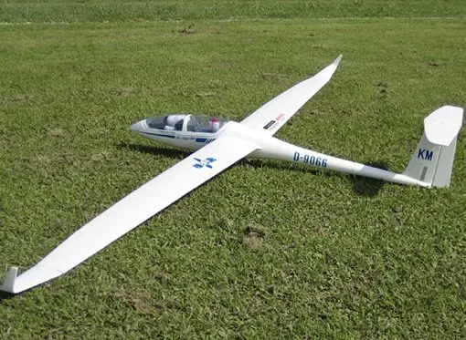 DG 1000 Наклонный планер RC стекловолокно фюзеляж и деревянное крыло Масштаб Модель