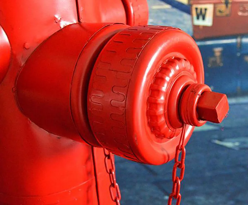 Vintage Garden Sculpture Fire Plug Fire Hydrant Style Garden Statue Red Metal