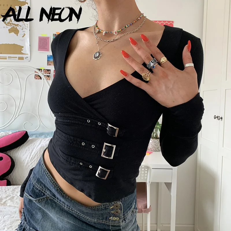 Уличная одежда ALLNeon E-girl с V-образным вырезом черные кроп-топы длинным рукавом