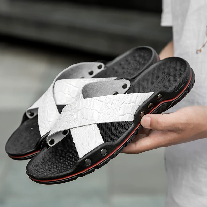 Summer Men's Slippers Genuine Leather Breathable Slippers Sandals Luxury Classics Men Flip Flops Outdoor Moccasins Soft Shoes