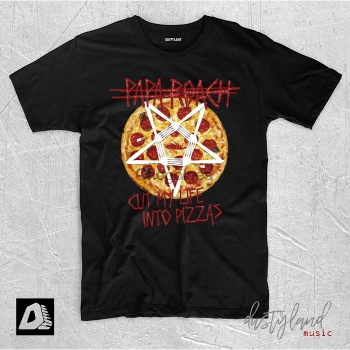 Футболка с надписью PAPA ROACH |