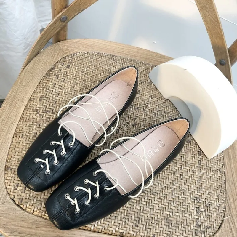 

Retro Fashion Women Flats Casual Shoes Breathable Lace Up Women Shoes square Toe Loafers Solid Color Ladies Shoes J15-95