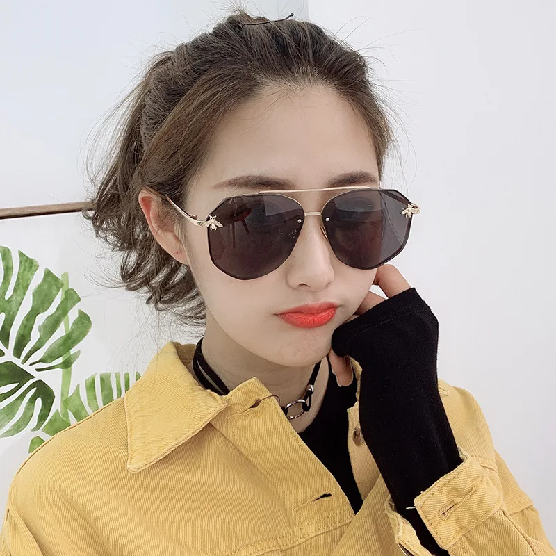 2020 New European and American Sunglasses Female Korean Version of the Tide Square Frame UV400 Protection ins Glasses