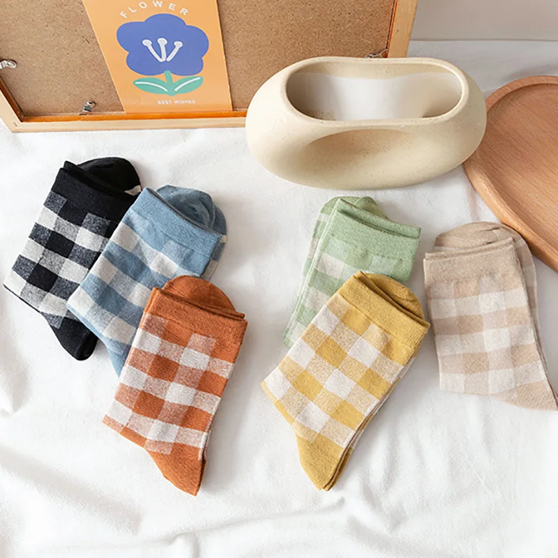 

Women Socks Autumn Checkered Retro Vintage Cotton Socks Crew Comfortable Color Fashion Sox Elastic Plaid Short Socks Woman Sock