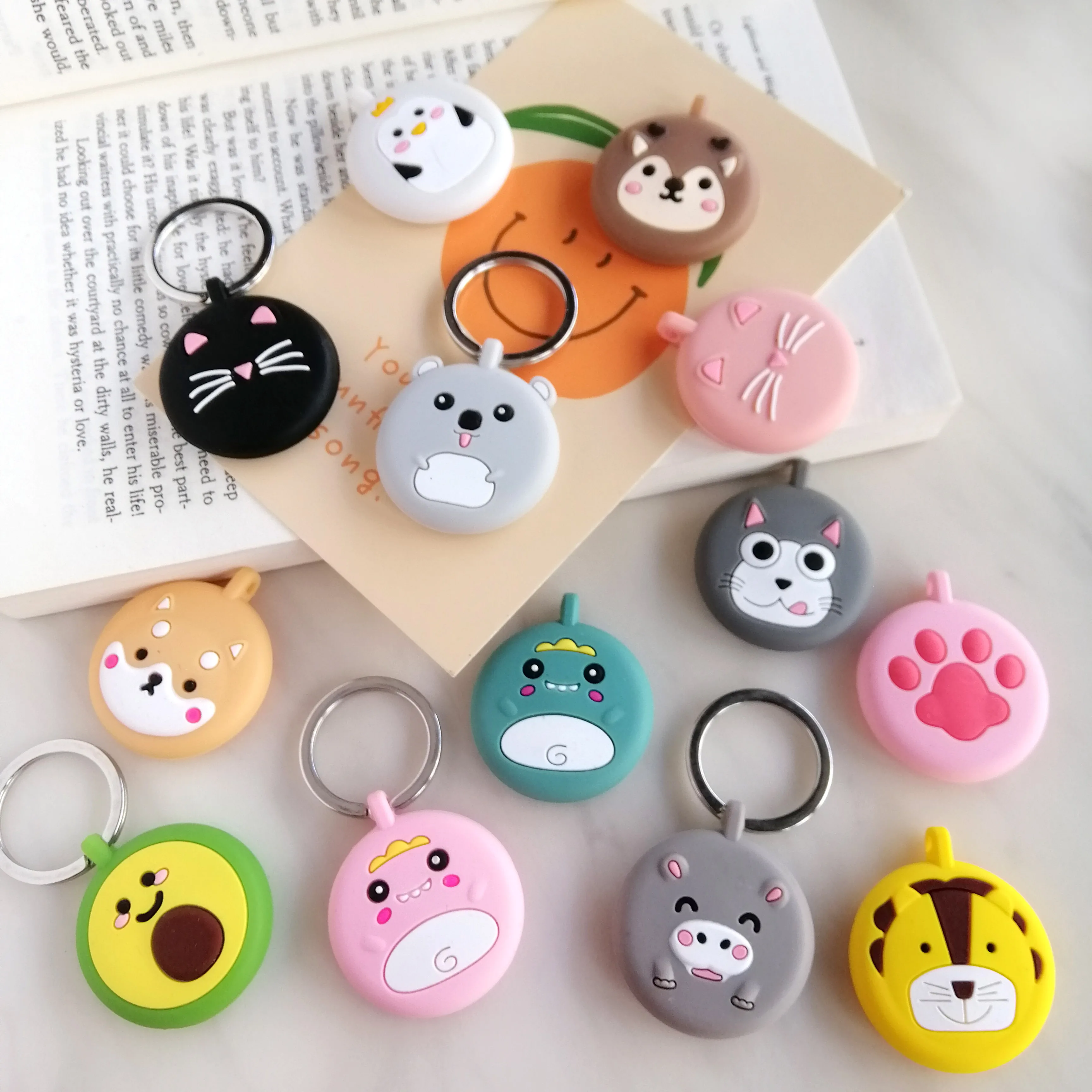 silicone airtag case smart tag case airtag case airtag keychain cute for Airtag case silicone protective sleeve keychain anti-lost device 1PC