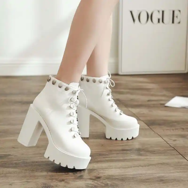 Botas blancas con tacon grueso Clearance