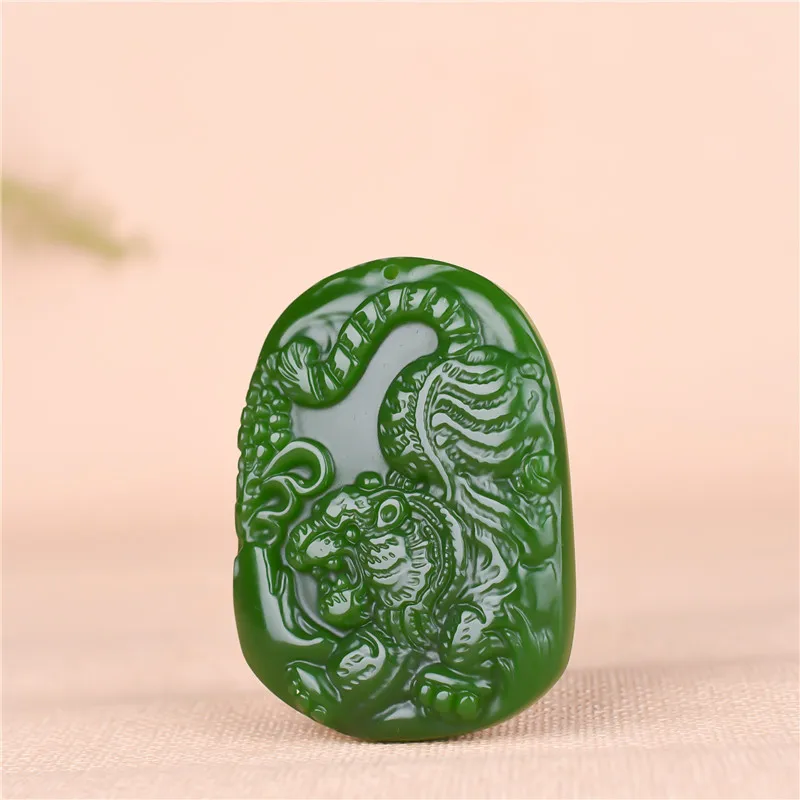 Китайская Натуральная Зеленая Нефритовая фотография ручная работа