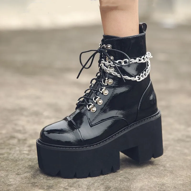 PXELENA женские ботинки с металлической цепочкой в стиле панк-рок; ботинки в готическом стиле на высоком массивном каблуке; обувь на толстой резиновой платформе; Байкерская обувь черного цвета