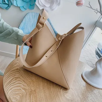 

Women's spring and summer models bag fashion trend new ladies single shoulder buns clutch bag solid color volume Fashion bag