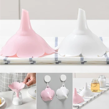 

2pcs/set Kitchen Cherry Blossom Style Funnels Home Olive Oil Condiments Liquid Powder Dispenser Plastic Funnel