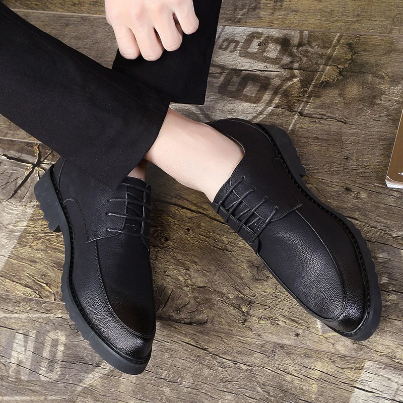 

Men's Genuine Leather Casual Shoes 2020 Men's British Style Designer Shoes Luxury Band Outdoor Moccasins Men Loafers Sneakers