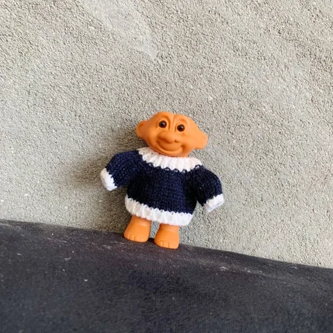 2019 Cute Silicone Cute Funny Rubber Naked Doll 7cm Lighter Case Box Lighter Protector Nostalgic Toys Cigarette Accessories