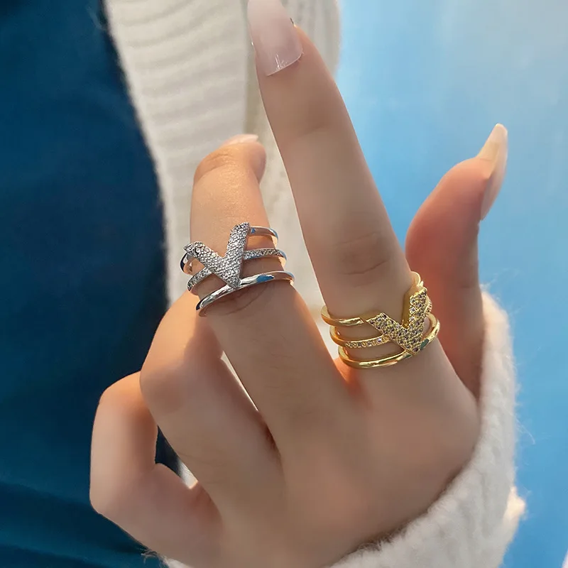 LIVVY موضة فضية اللون على شكل حرف V ثلاث طبقات الز...