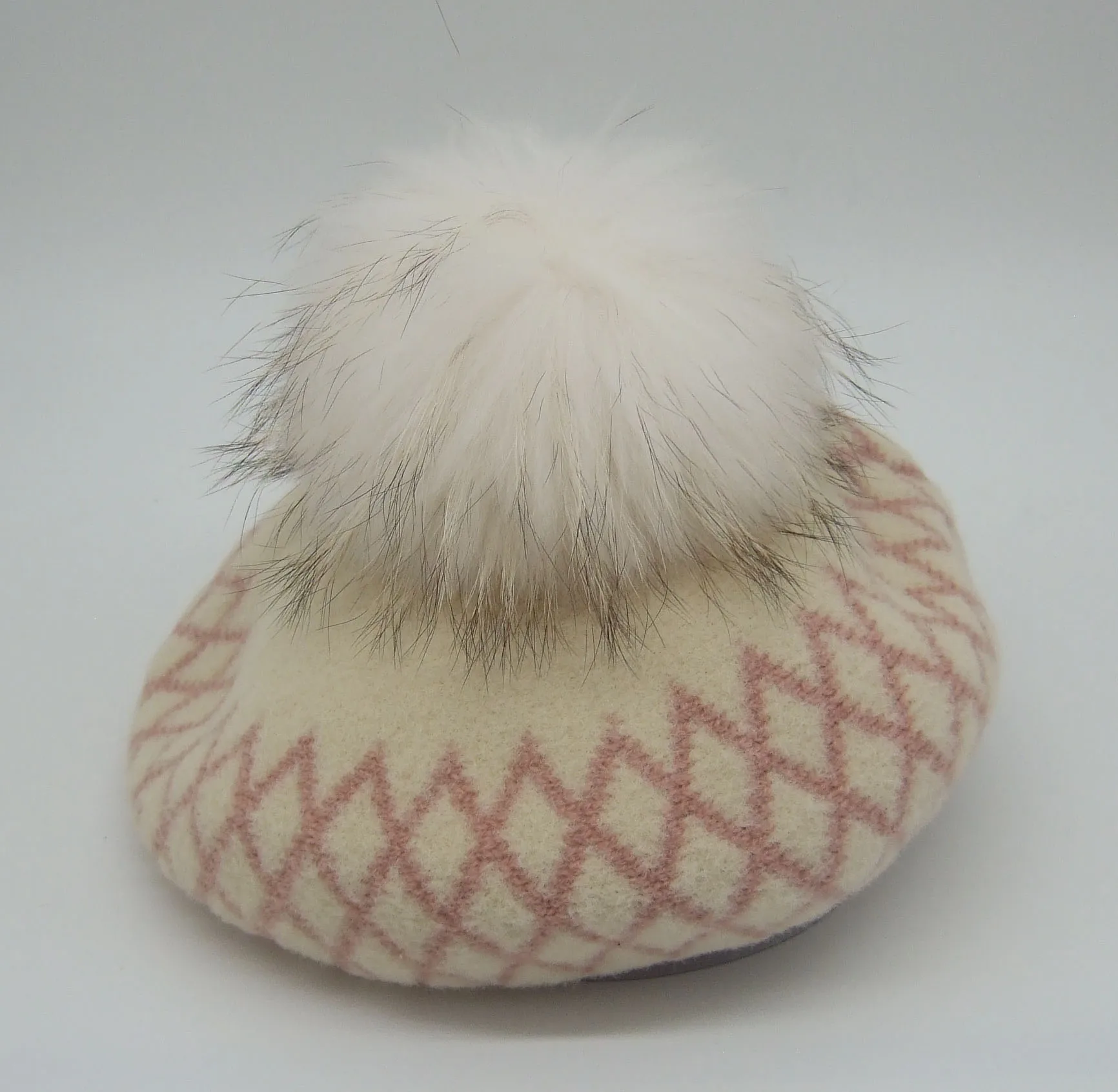 white pompom Женские береты ярких цветов с помпоном теплая зимняя шапка Дамский берет для девочек шапка с меховым беретом британская Кепка художника Тыква плед береты шляпа - Цвет: white pompom