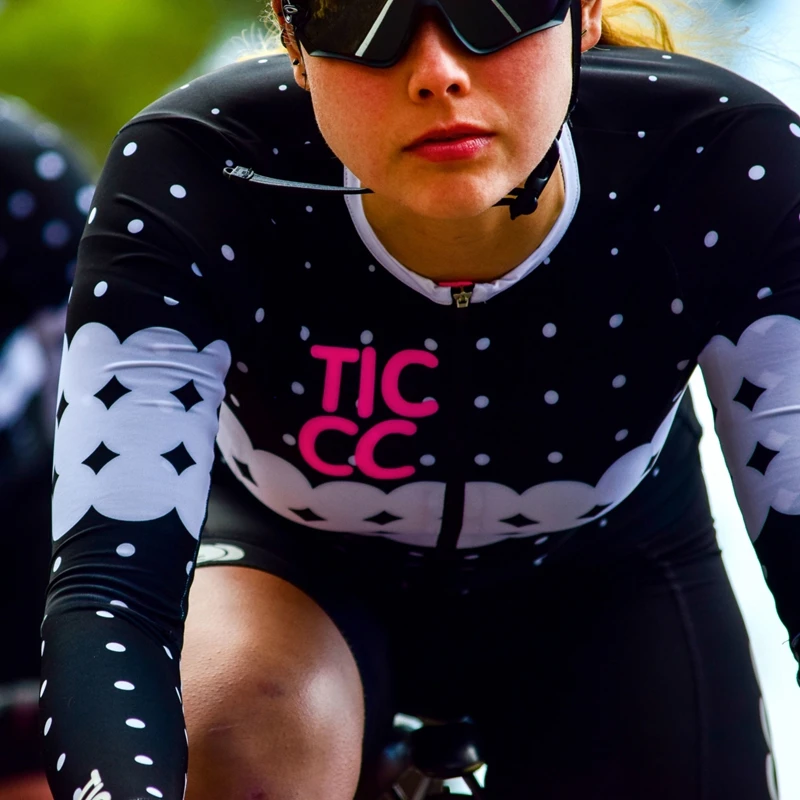 tic_puncheur_cycling_jersey_black_03-2000x1333