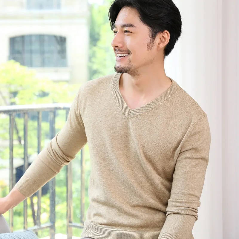 

The new 2020 men's V-neck youth plain color thin knit sweater autumn and winter trend sweater men's bottom to keep out the cold