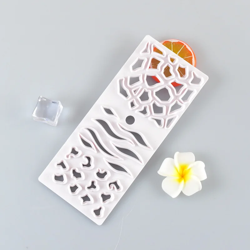 Manufacturers Direct Selling Place of Origin Supply of Goods Fondant Mold Bakery Plastic Tool Cake Mould Animal Decorative Patte