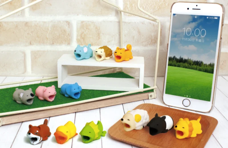 Lovely Animal Cable Protector for Iphone Bite Rabbit Dog Shark Lion fish Doll model Toys funny | Электроника